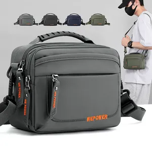 Sac Bandoulière Imperméable en Nylon pour Hommes Multi-Poches Sac Tactique Voyage Plein Air Décontracté Sacoche Banane