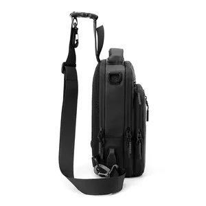 Zaino monospalla tattico impermeabile nero con porta USB e schienale in rete traspirante