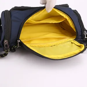 Sac banane bleu marine grande capacité avec doublure jaune et compartiments zippés