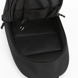 Sac de poitrine pour hommes en nylon avec compartiments multicouches et crochet à clés en métal