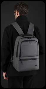 Mochila gris de negocios para portátil con espacio de almacenamiento inteligente y tejido técnico