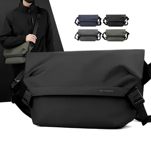 Borsa da Petto da Uomo Impermeabile in Nylon Borsa a Tracolla Tattica Urban Techwear per Viaggi Quotidiani Outdoor Grande Capacità