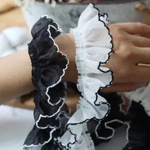 Set of 4cm black and white ruffled organza lace wrist cuffs with wavy pleated edges