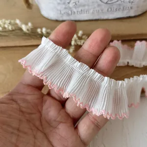 Bordure en mousseline plissée blanche de 3 cm avec bord festonné rose pour couture DIY