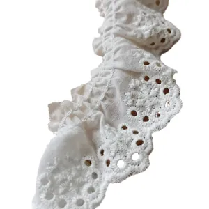 Dentelle Lolita blanche 4cm en coton avec broderie florale et bord volanté pour couture