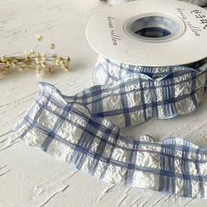 Ruban plissé à carreaux bleu et blanc avec bords ondulés pour couture et loisirs créatifs