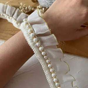 Bordo in pizzo francese con fili dorati e perle bianche per maniche fai-da-te