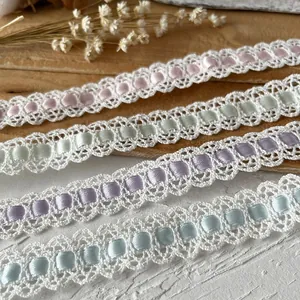 Pizzo in Filo di Cotone con Nastro di Raso Bianco Ricamo Traforato Floreale per Abbigliamento Fai da Te Decorazione Artigianale