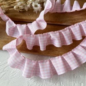 Bordure en dentelle à carreaux vichy rose pour couture et loisirs créatifs
