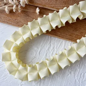 Ruban d'organza plissé beige avec plis en accordéon pour couture DIY et artisanat