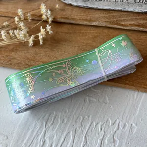 Holografisch lint met kleurverloop en vlinderpatronen voor creatieve DIY-projecten