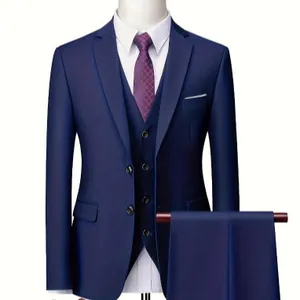 Donkerblauw driedelig herenpak in slim fit met jasje, gilet en broek op witte achtergrond
