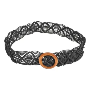 Handgefertigter ethnischer Flechtgürtel für Damen mit runder Holzschalle im Boho-Stil