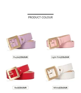 Dettaglio di quattro cinture sottili da donna in viola rosa rosso e bianco con fibbie dorate