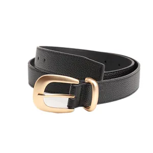 Cintura da donna in pelle nera a grana litchi con elegante fibbia ad ardiglione oro