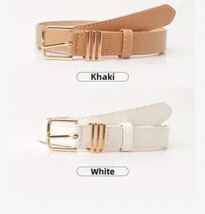 Détails des ceintures en similicuir kaki et blanc avec boucles dorées carrées