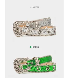Détails des ceintures Y2K argentées et vertes ornées de strass avec boucles étincelantes