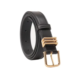 Ceinture minimaliste en similicuir noir pour femme avec boucle dorée et anneaux métalliques
