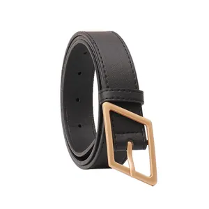Elegante cintura da donna in pelle nera con fibbia geometrica dorata dal design moderno