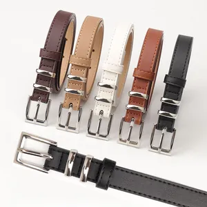 Set minimalistischer schmaler Ledergürtel für Damen in fünf Farben mit Silberschnallen