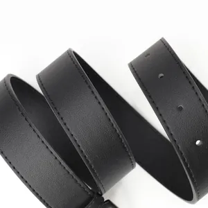 Ceinture classique en similicuir noir avec boucle carrée et surpiqûres pour les jeans