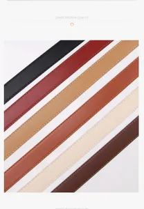 Dettaglio di cinture sottili colorate con cuciture precise e diverse texture di pelle