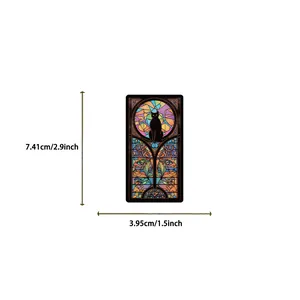Dimensions de l'autocollant chat gothique avec motif détaillé en vitrail coloré