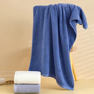 Set di asciugamani da bagno in cotone spesso con passanti morbidi e bordo a coste