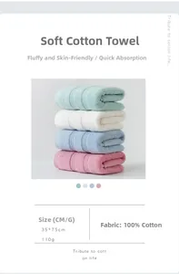 Detail of 100% cotton towels in pastel colors measuring 35x75cm with 110g weight