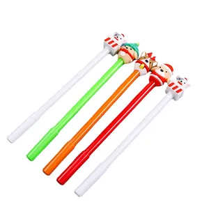 Lot de cinq stylos neutres de Noël avec motifs animaux festifs sur fond blanc
