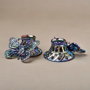 Supporto a farfalla in metallo arcobaleno per sfere di cristallo con dettagli in strass blu