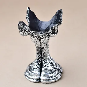 Soporte de resina garra de dragón con escamas para esferas de cristal o piedras