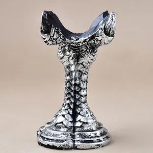 Soporte de resina garra de dragón para bola de cristal con acabado plata vieja