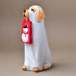 Goldener Retriever Geist Harzfigur mit roter Schneemanntasche für Weihnachtsdeko