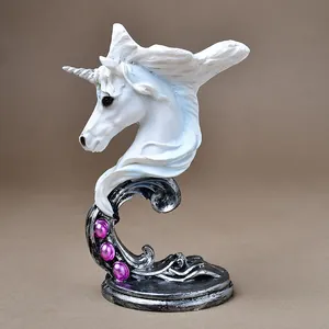 Statuetta testa di unicorno in resina argento con base in metallo vintage per la casa