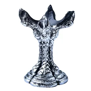 Soporte de resina garra de dragón para bolas de cristal con textura de escamas plateadas