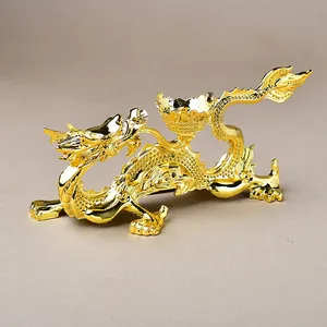 Statue de dragon doré traditionnel avec support de boule de cristal pour décoration