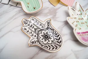Nordische Hamsa-Hand Keramik-Schmuckschale mit Goldrand und Vintage-Blumenmustern