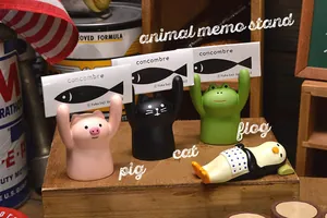 Cute resin animal card holders including pink pig and black cat for desk decor