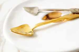 Cucharas de café creativas en forma de corazón de acero inoxidable oro y plata