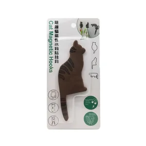 Magnetischer Katzenhaken in Braun gestreift mit biegsamem Schwanz als Schlüsselhalter