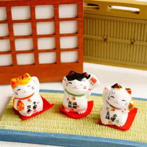 Japanese Style Lucky Fortune Cat Ceramic Ornaments Mini Maneki Neko Figurines With Red Mats For Home Office Desktop Decoration Gift