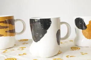 Süße Katzenpfoten-Tasse aus Keramik mit 3D-Ballen und verschiedenen Fellmustern