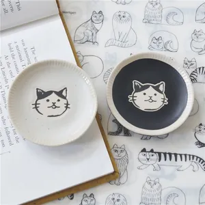 Japanese Style Hand Painted Ceramic Cat Saucer Cute Animal Mini Plate For Sauce Dipping Jewelry Storage Tray Tableware Gift