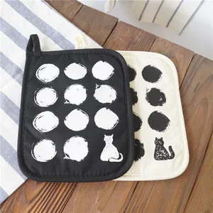 Presine e guanti da forno resistenti al calore con simpatico gatto in stile giapponese