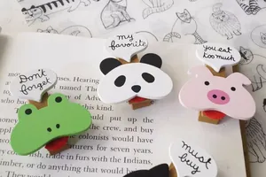 Set of 4 cute wooden animal fridge magnets with speech bubbles for notes and photos
