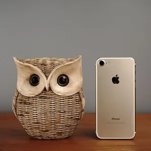 Creative resin owl ornament with woven texture, size comparison next to a mobile phone