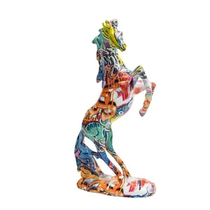 Modern graffiti paard sculptuur van kunsthars voor kleurrijke woonkamer decoratie