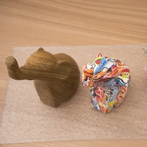 Sculptures d'éléphants abstraites en bois et style graffiti pour décoration intérieure