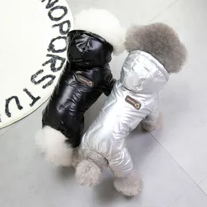 Manteaux d'hiver matelassés pour petits chiens en noir et argent brillant avec capuche